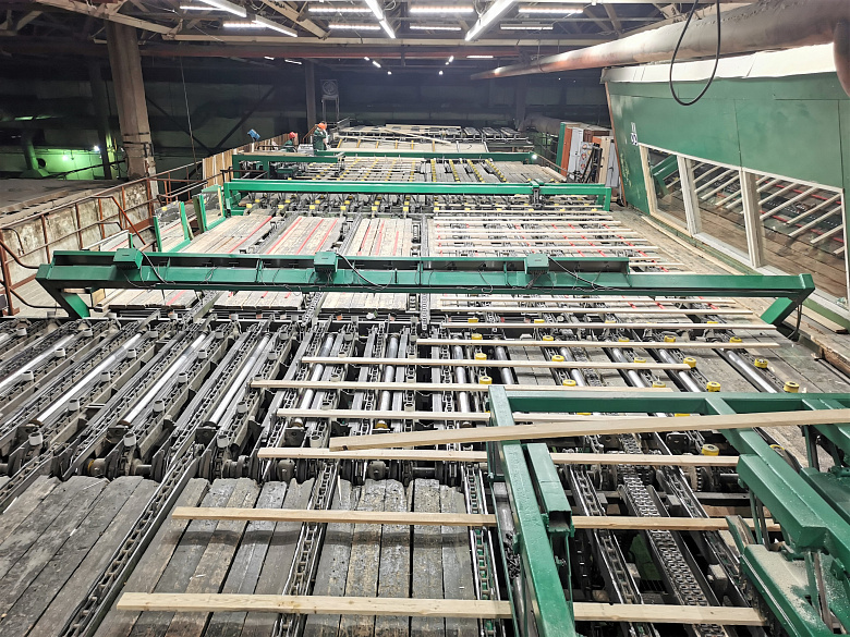 Automation and software for boards sorting lines